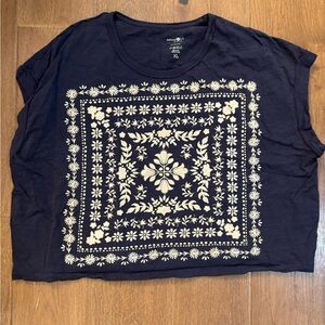 Natural life Crop Tshirt XL